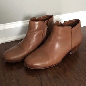 Cognac booties